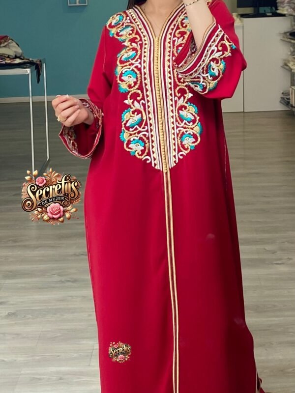 Kaftán Bordado Rojo Elegante – Secrets de Mujer